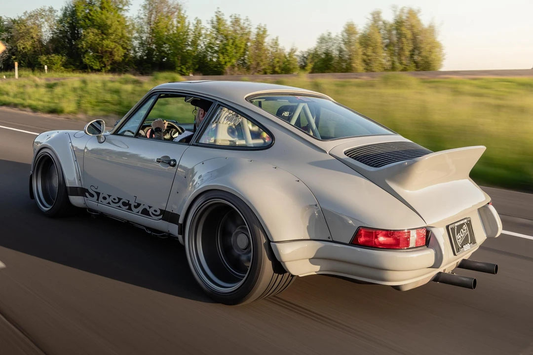 1989 Porsche 964 Carrera 4 - Image 4 of 31