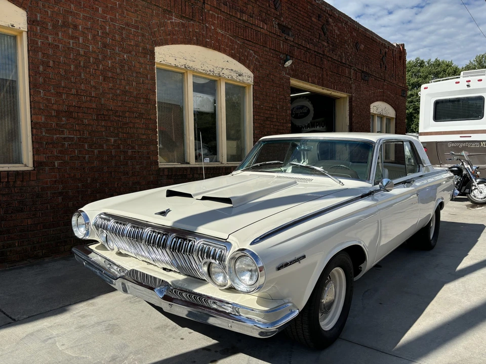 1963 Dodge 330 & 440 & 880 - Image 2 of 31