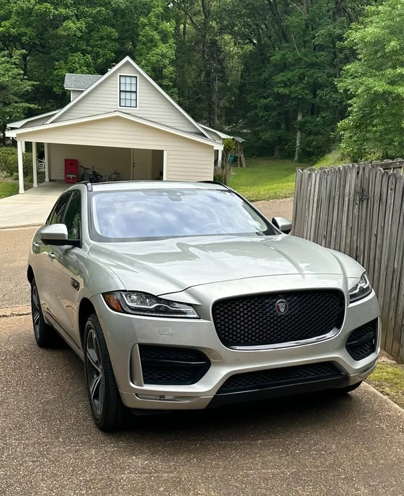 2017 Jaguar F-Pace - Image 2 of 6