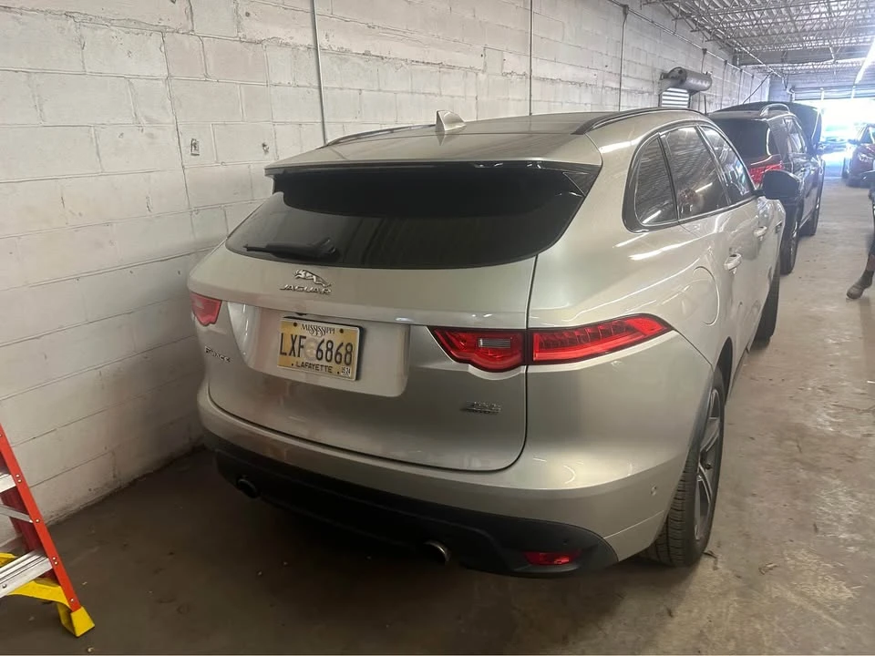 2017 Jaguar F-Pace - Image 4 of 6