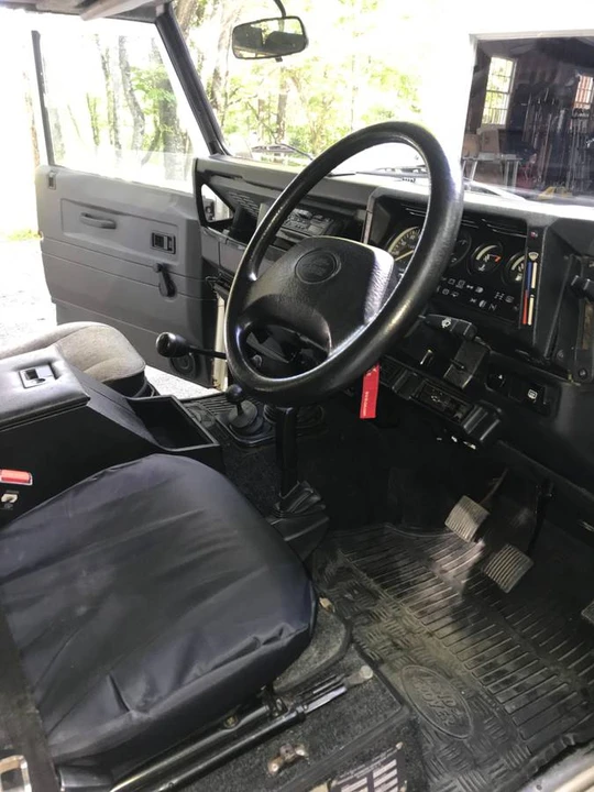 1994 Land Rover Defender 110 - Image 15 of 24