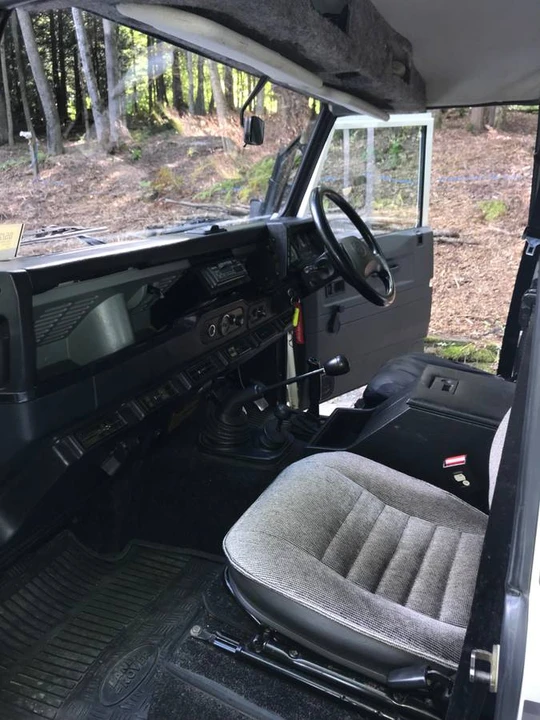 1994 Land Rover Defender 110 - Image 14 of 24