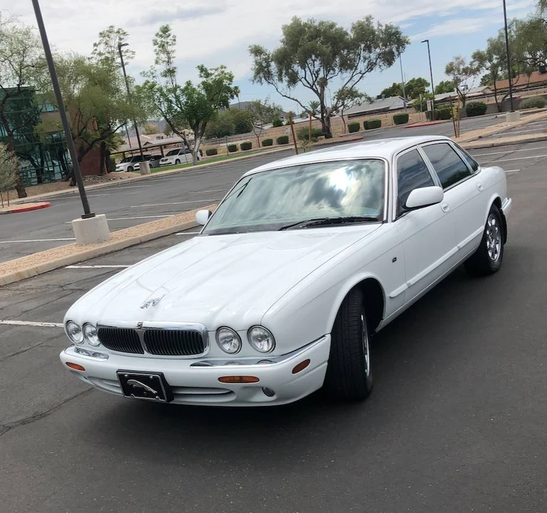 1999 Jaguar X308 XJ - Image 3 of 11