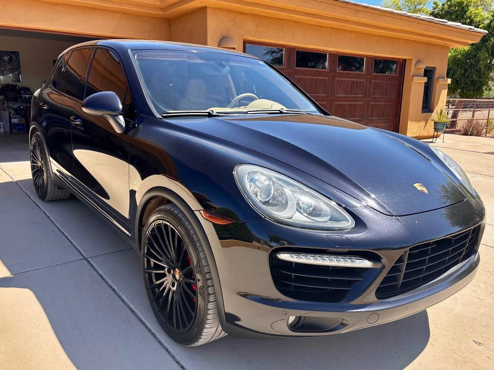 2011 Porsche 958 Cayenne Turbo - Image 2 of 17