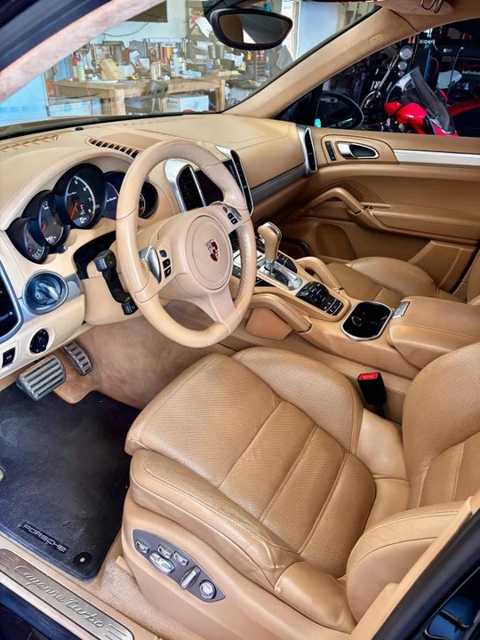 2011 Porsche 958 Cayenne Turbo - Image 9 of 17