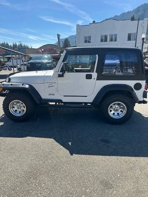 2000 Jeep TJ Wrangler - Image 2 of 11