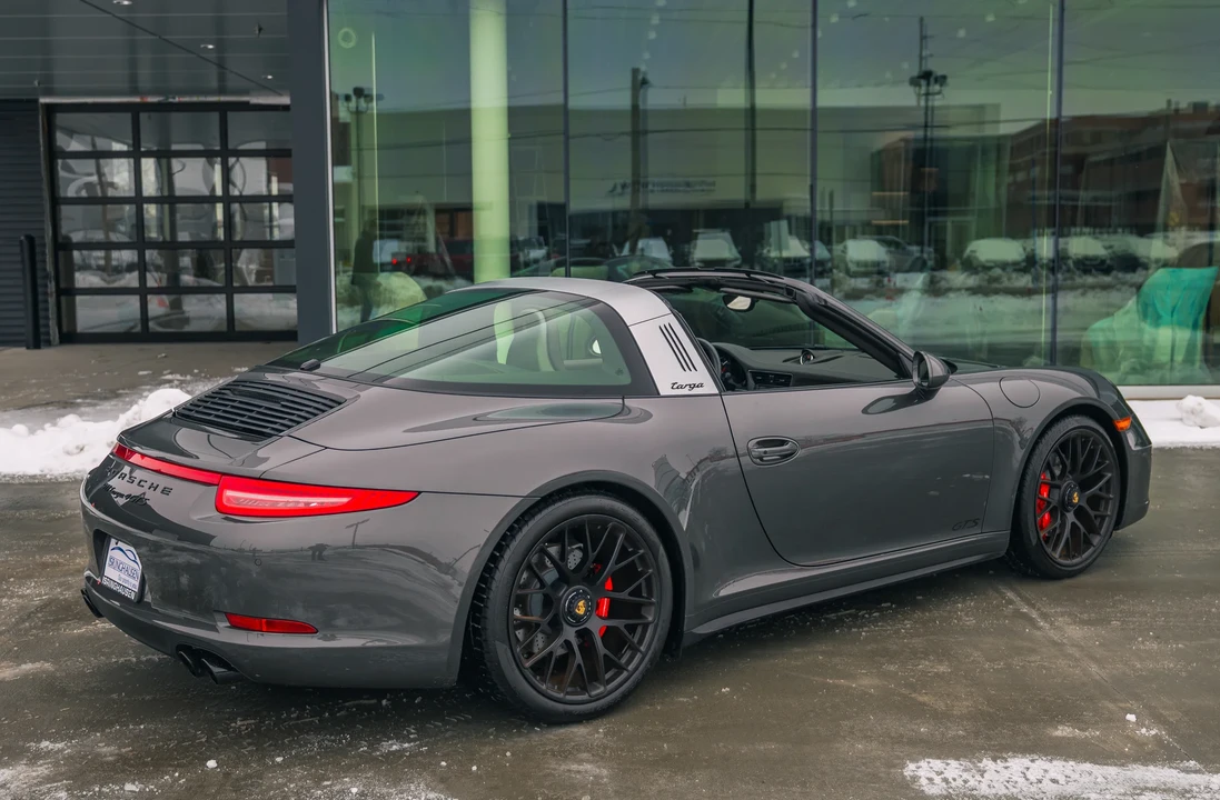 2016 Porsche 991 Targa 4 GTS - Image 5 of 6