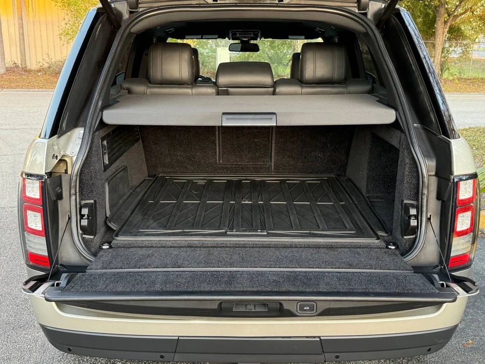 2014 Land Rover Range Rover L405 - Image 12 of 24