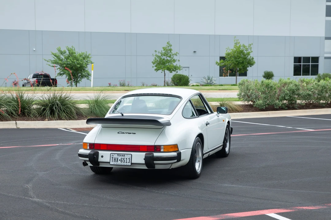 1989 Porsche 911 Carrera 3.2 - Image 18 of 31