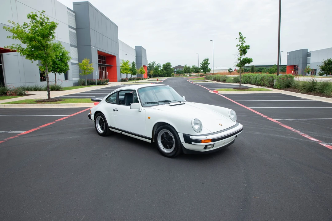 1989 Porsche 911 Carrera 3.2 - Image 10 of 31