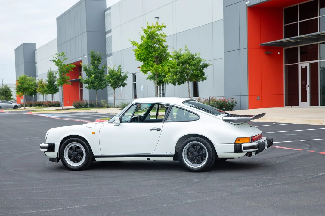 1989 Porsche 911 Carrera 3.2 - Image 23 of 31