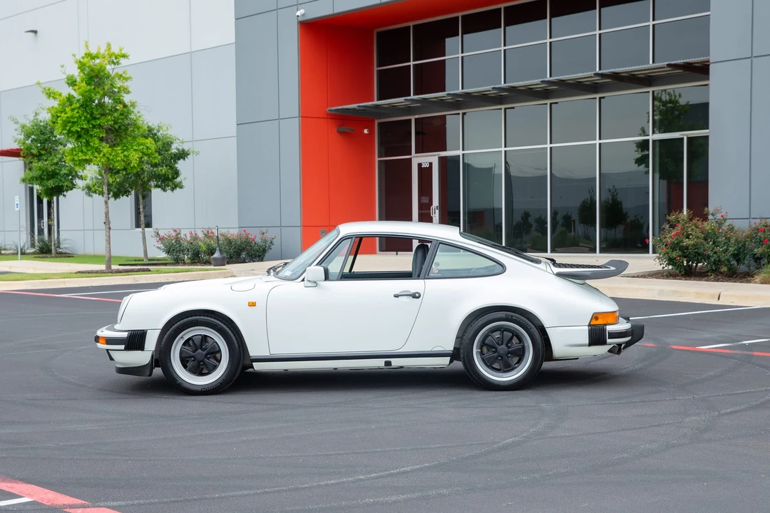 1989 Porsche 911 Carrera 3.2 - Image 24 of 31