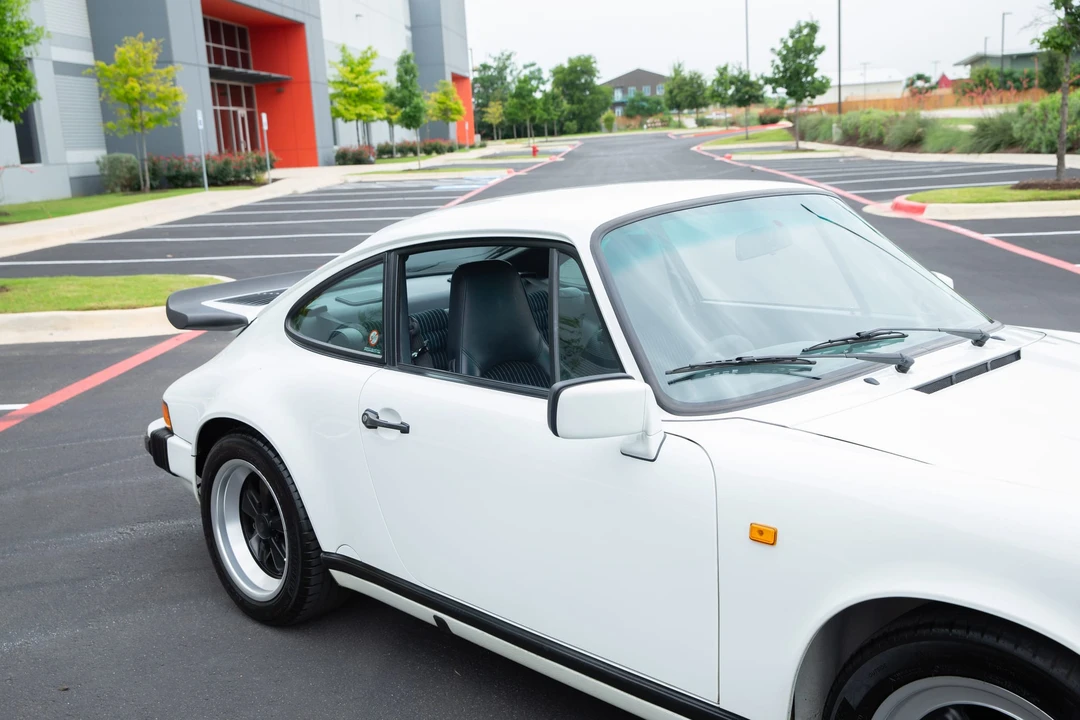 1989 Porsche 911 Carrera 3.2 - Image 26 of 31