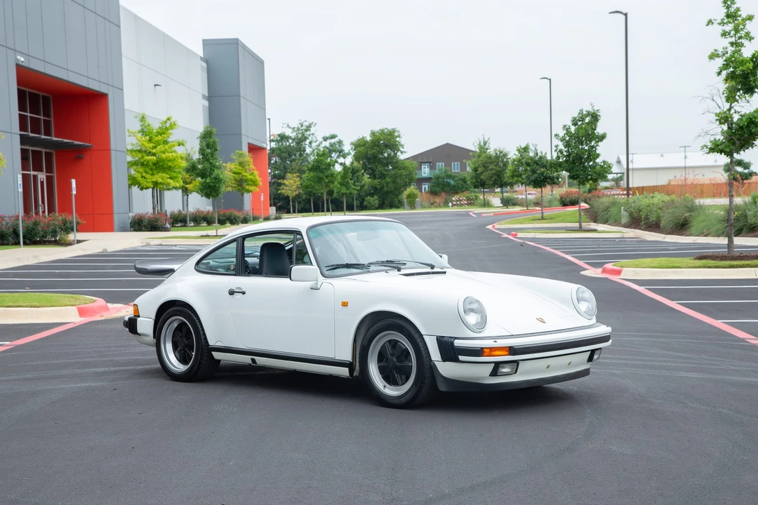 1989 Porsche 911 Carrera 3.2 - Image 13 of 31