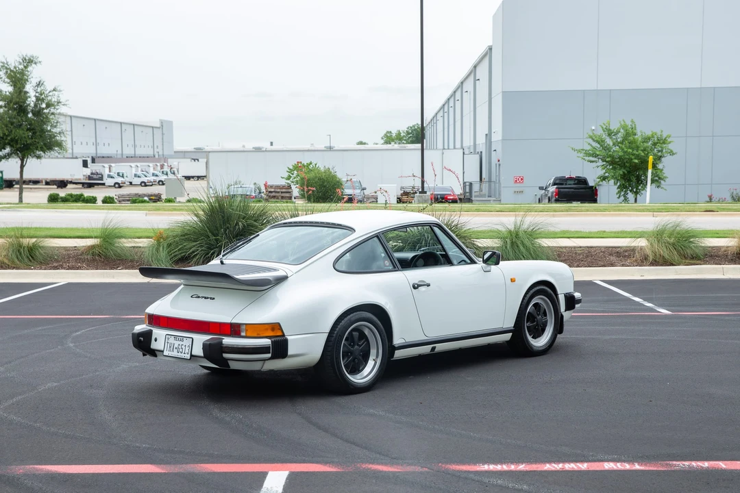 1989 Porsche 911 Carrera 3.2 - Image 16 of 31