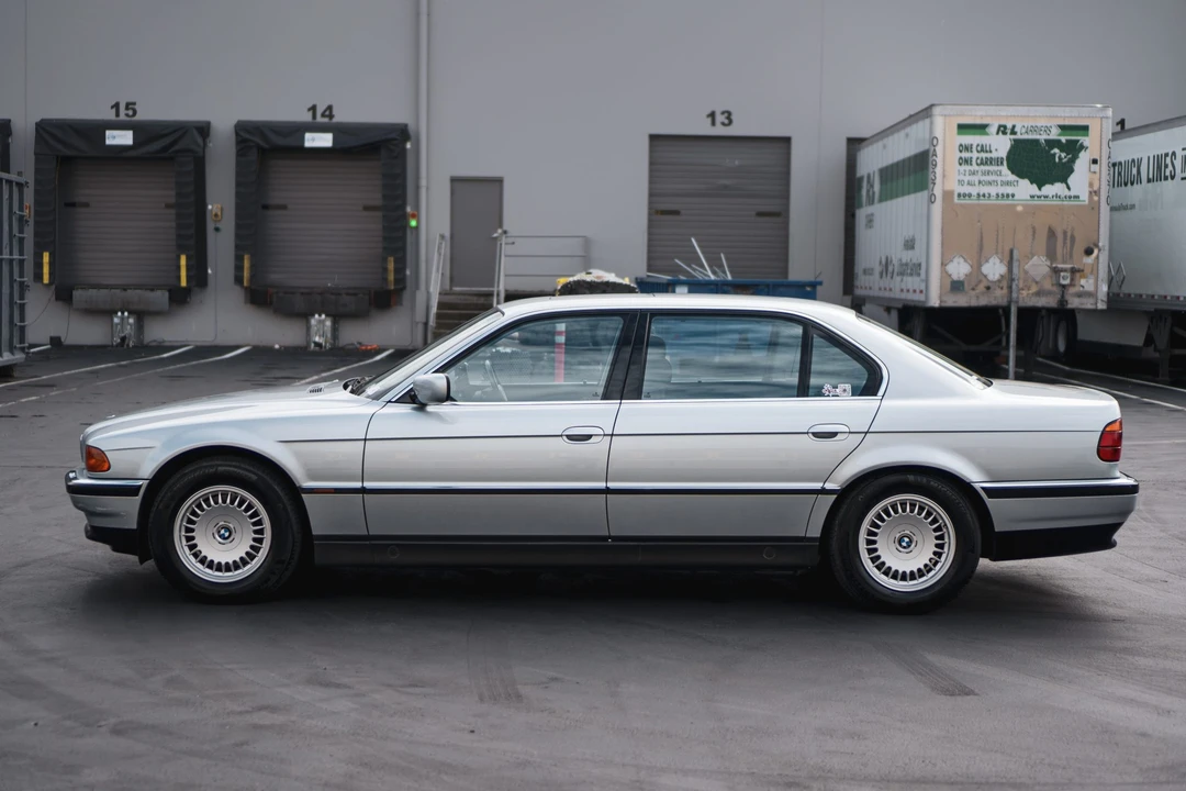 1997 BMW E38 750i & 750iL Sedan - Image 5 of 31