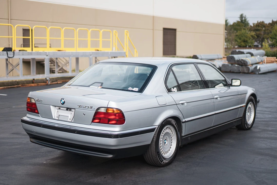 1997 BMW E38 750i & 750iL Sedan - Image 8 of 31