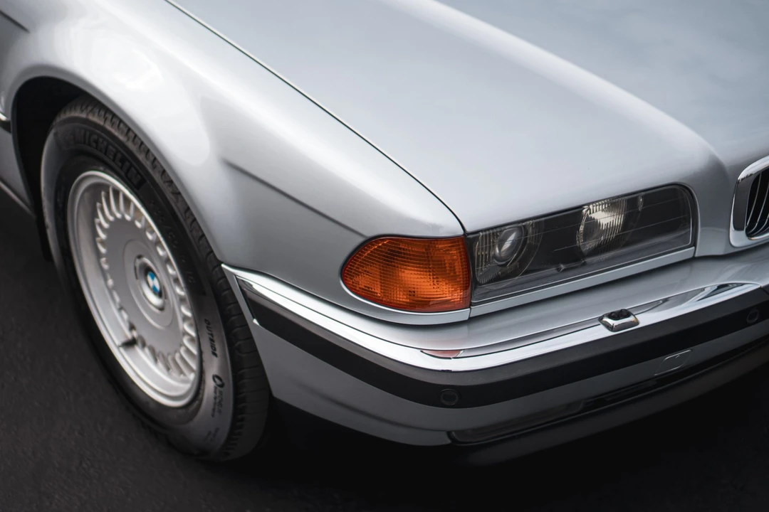 1997 BMW E38 750i & 750iL Sedan - Image 16 of 31