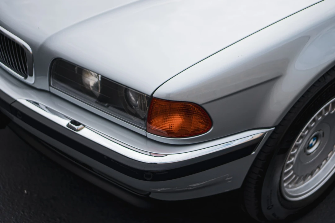1997 BMW E38 750i & 750iL Sedan - Image 30 of 31