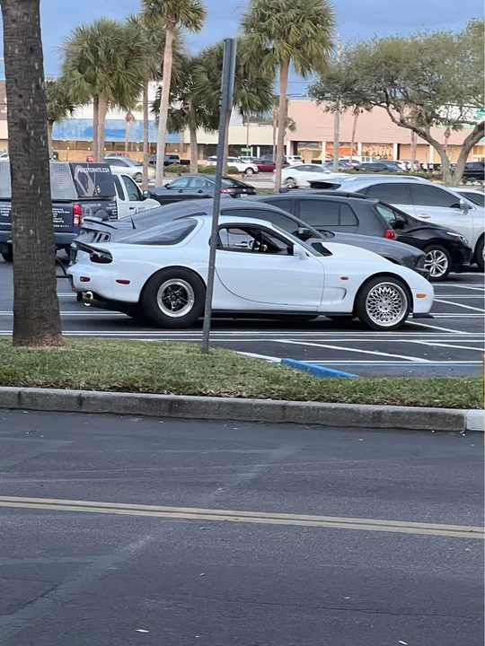 Mazda RX-7 FD - Image 7 of 10
