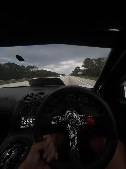 Mazda RX-7 FD - Image 9 of 10