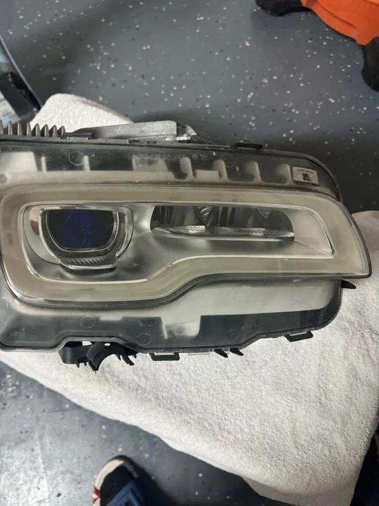 2014 Parts & Memorabilia Bodywork - Image 2 of 5