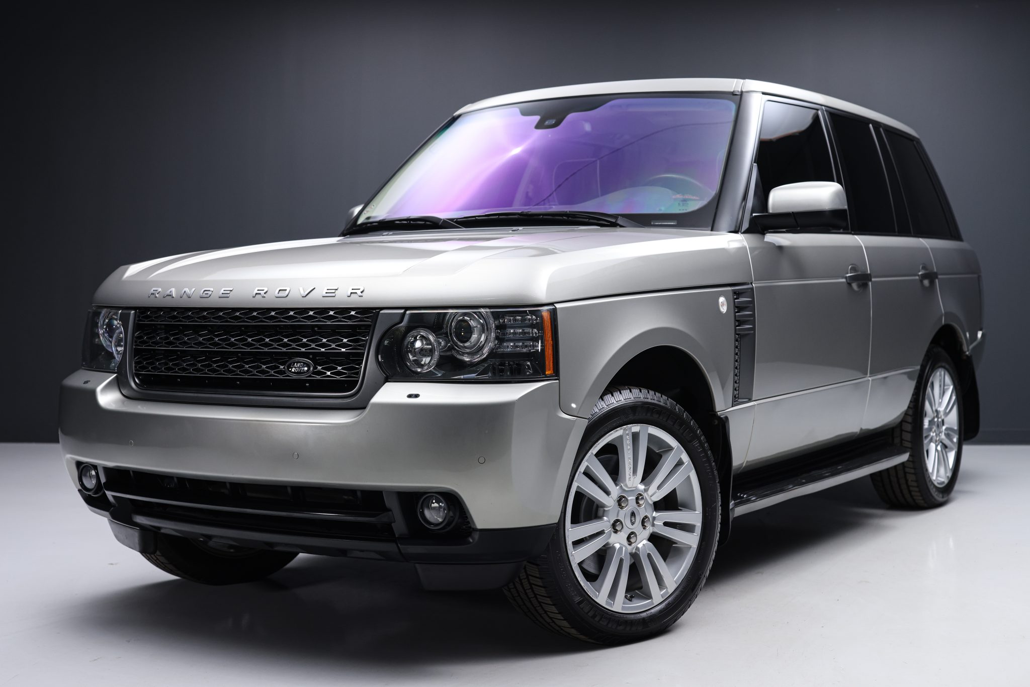 38k-Mile 2011 Land Rover Range Rover HSE