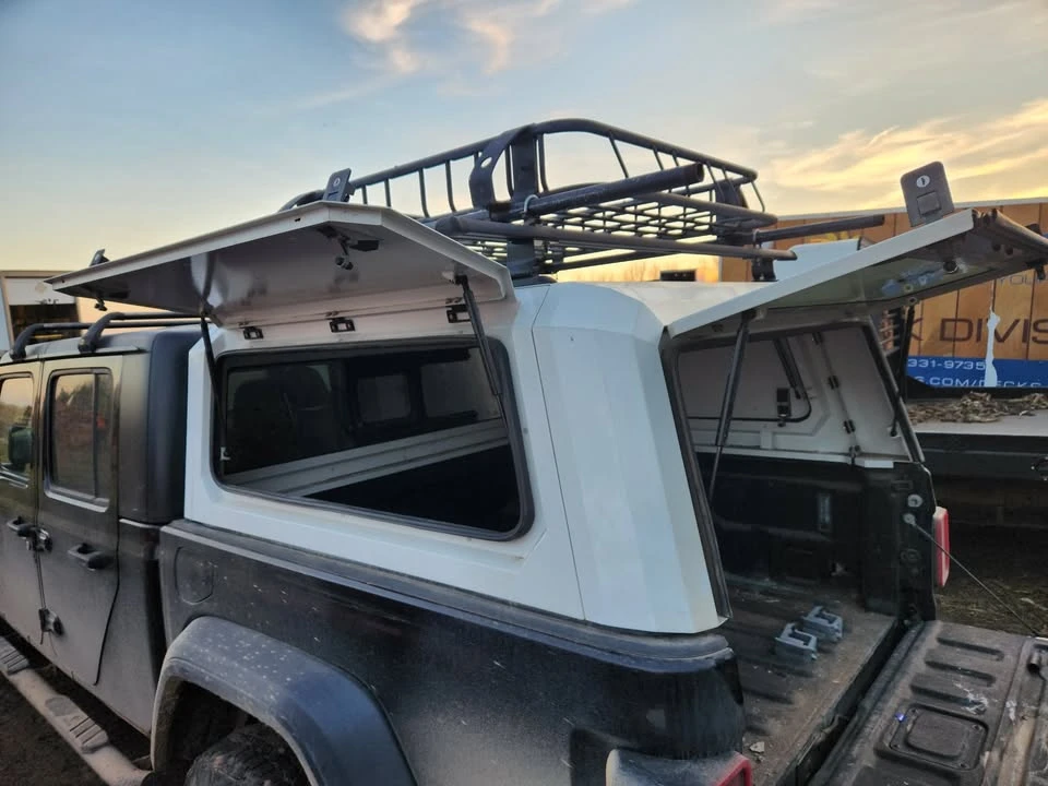 2020 Jeep JT Gladiator - Image 3 of 5