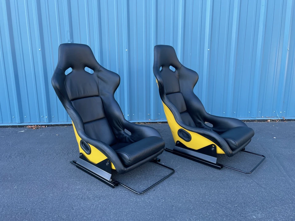 Parts & Memorabilia Seats & Interior - Image 4 of 31