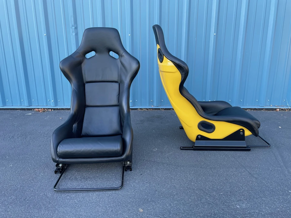 Parts & Memorabilia Seats & Interior - Image 5 of 31