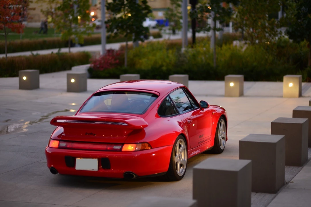 1997 Porsche 993 Carrera 4S - Image 13 of 31