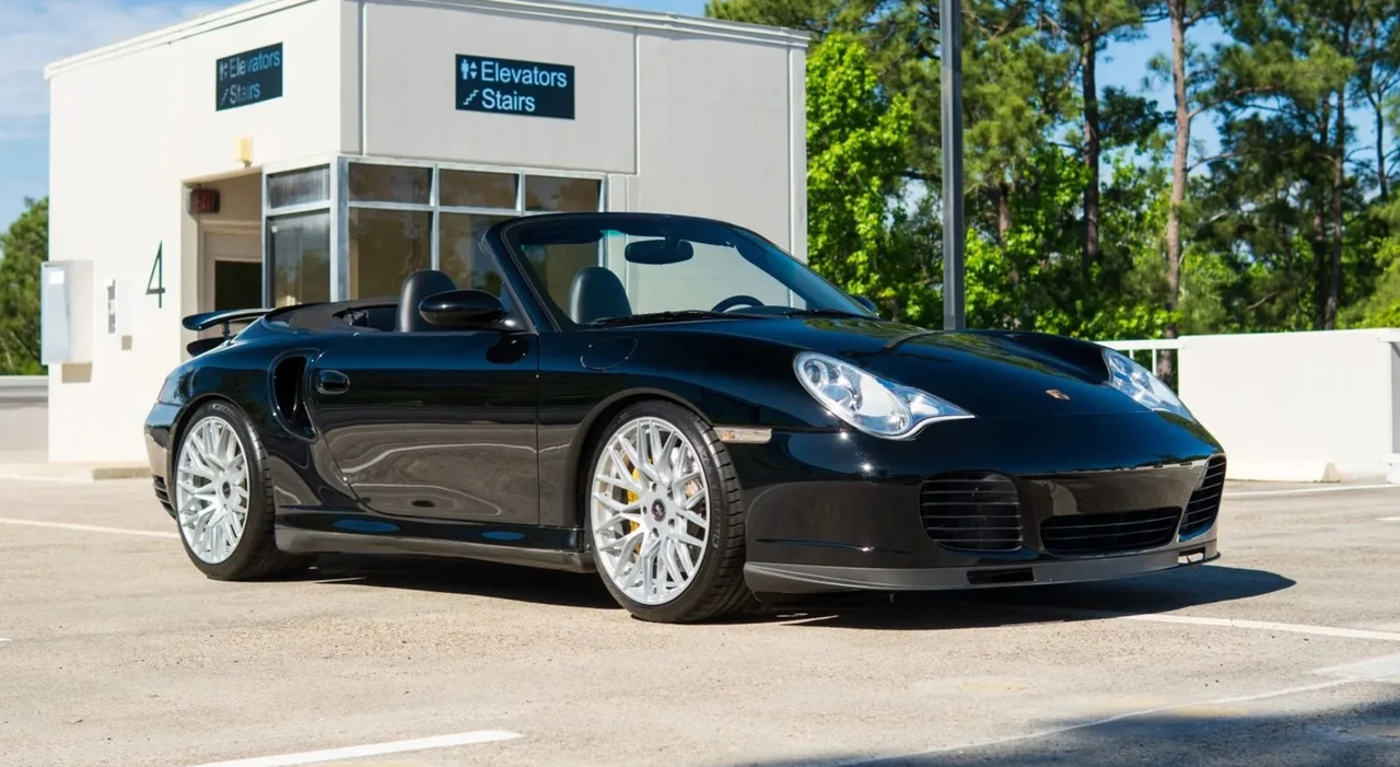 2005 Porsche 996 Turbo - Image 15 of 31