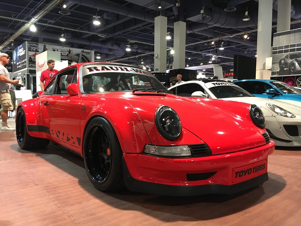 1988 Porsche 911 Carrera 3.2 - Image 6 of 31