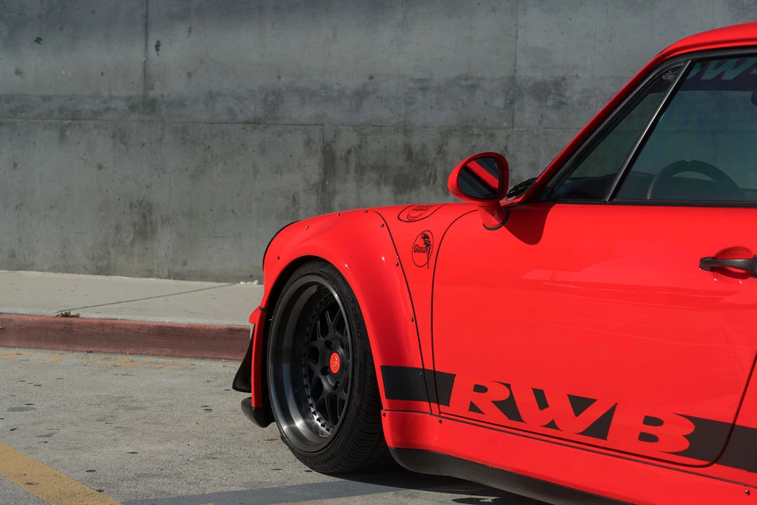 1989 Porsche 964 Carrera 4 - Image 29 of 31