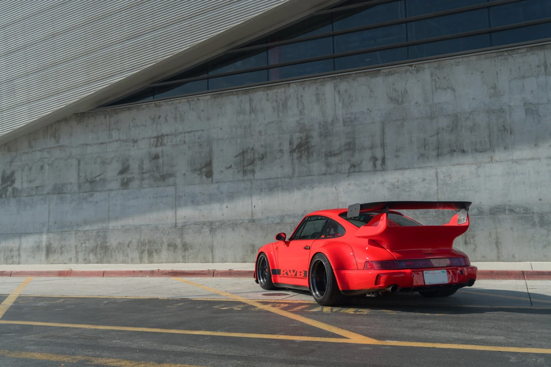 1989 Porsche 964 Carrera 4 - Image 14 of 31