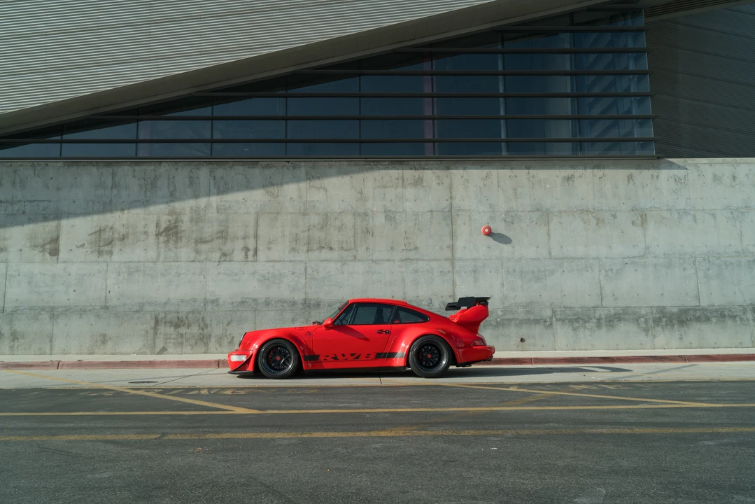 1989 Porsche 964 Carrera 4 - Image 12 of 31