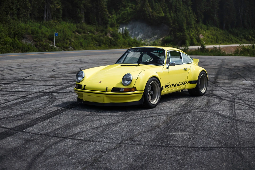 1987 Porsche 911 Carrera 3.2 - Image 2 of 31