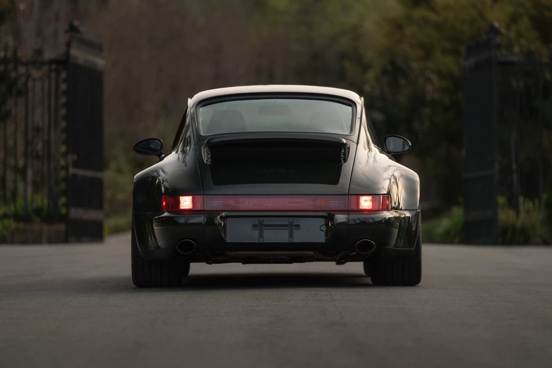 1994 Porsche 964 Carrera 4 - Image 12 of 31