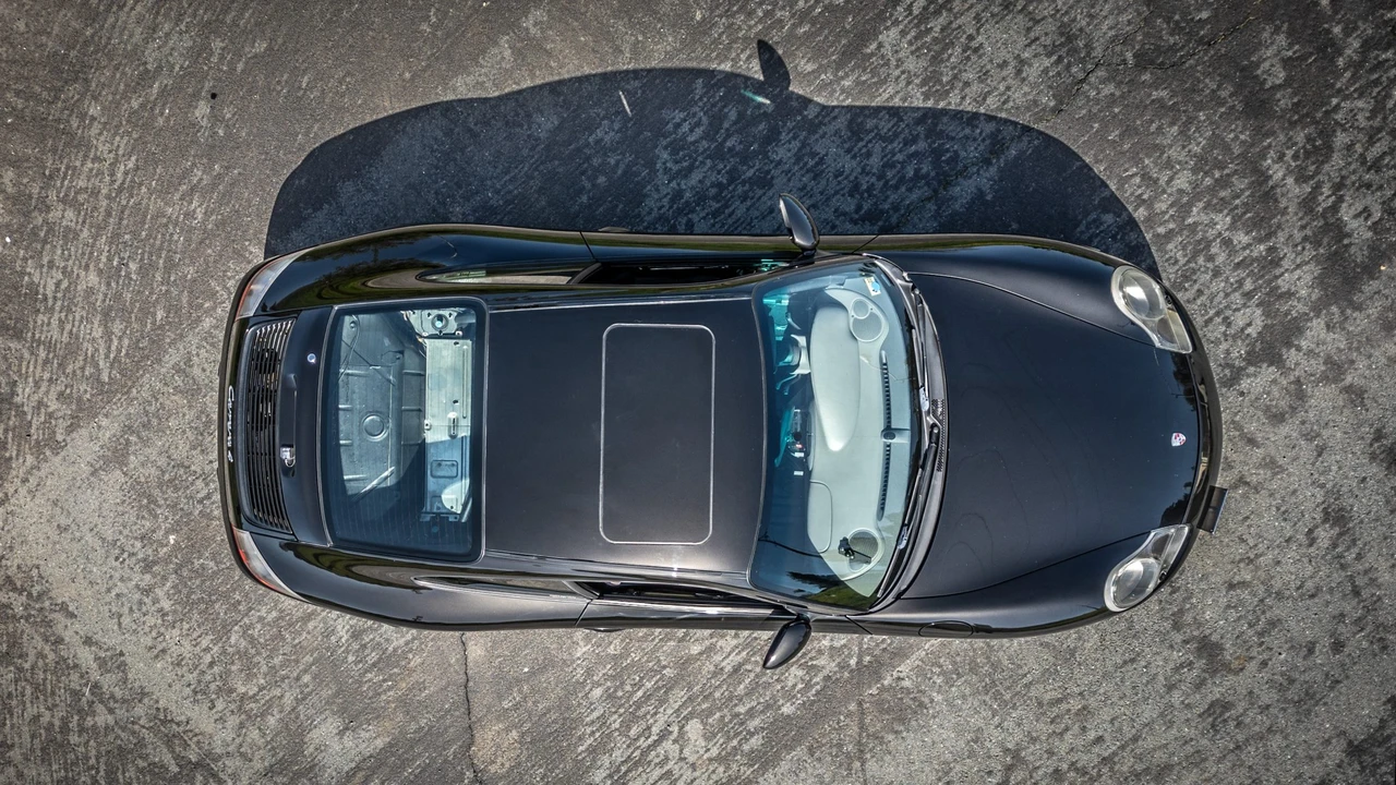 1999 Porsche 996 Carrera - Image 9 of 31