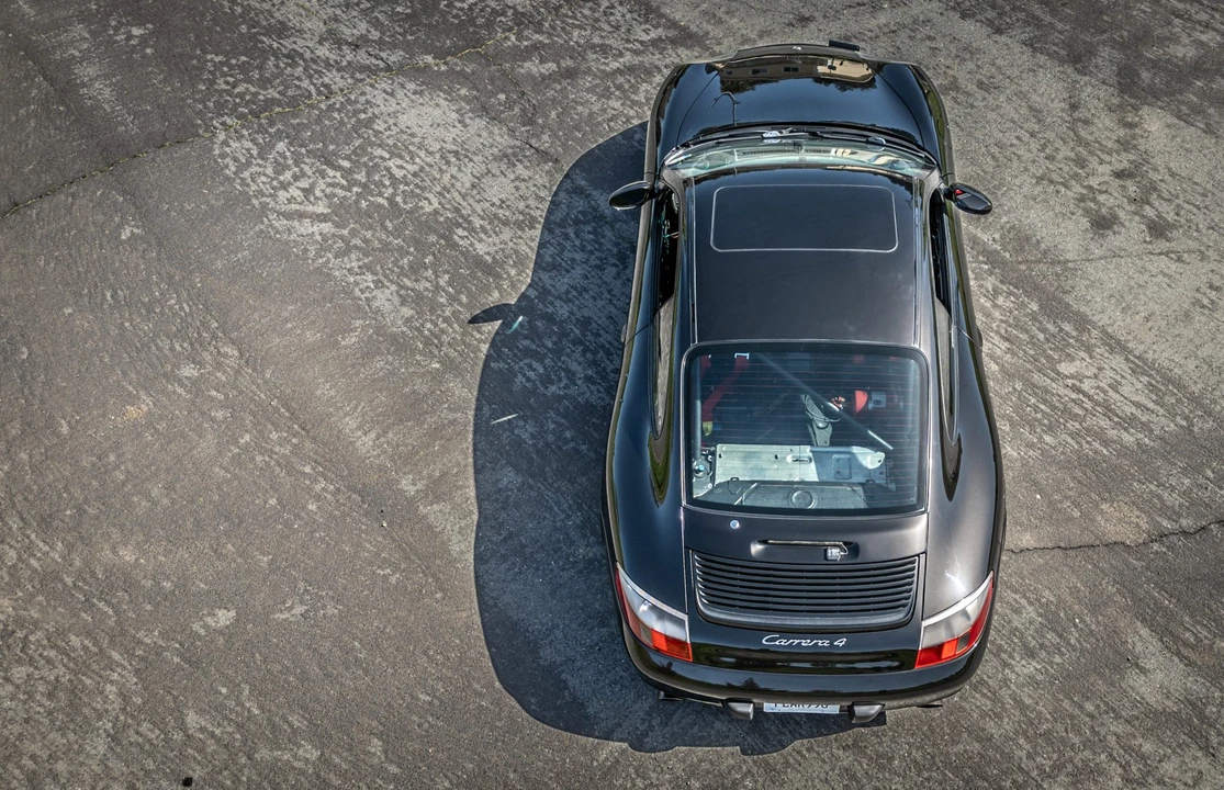 1999 Porsche 996 Carrera - Image 10 of 31