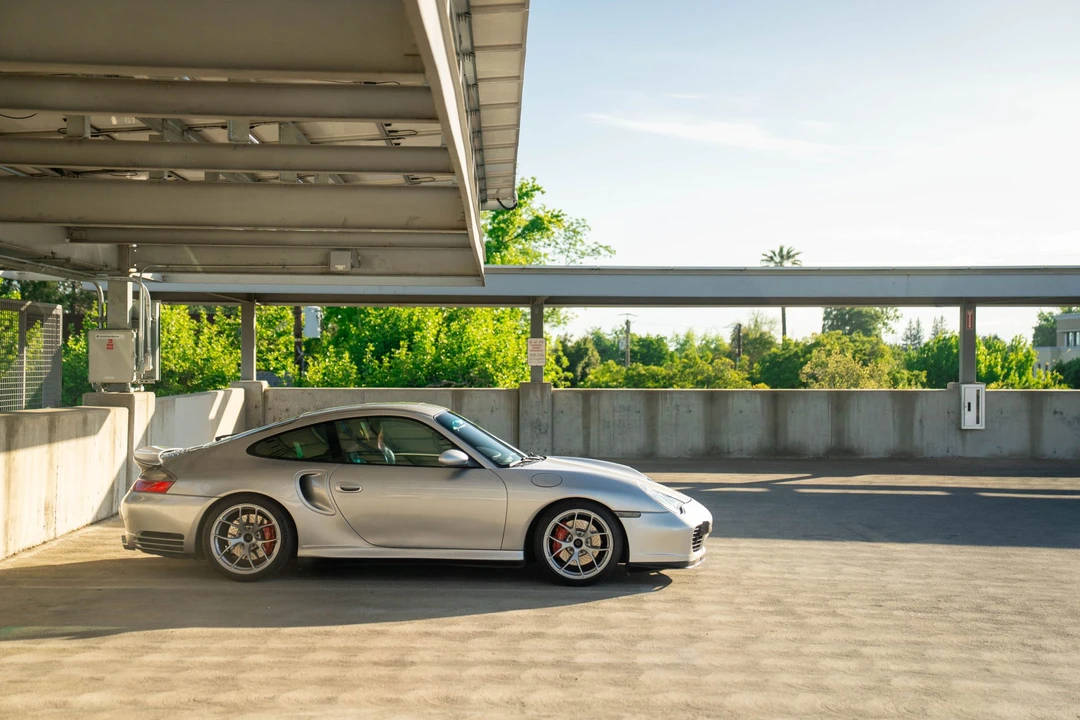 2001 Porsche 996 Turbo - Image 19 of 31