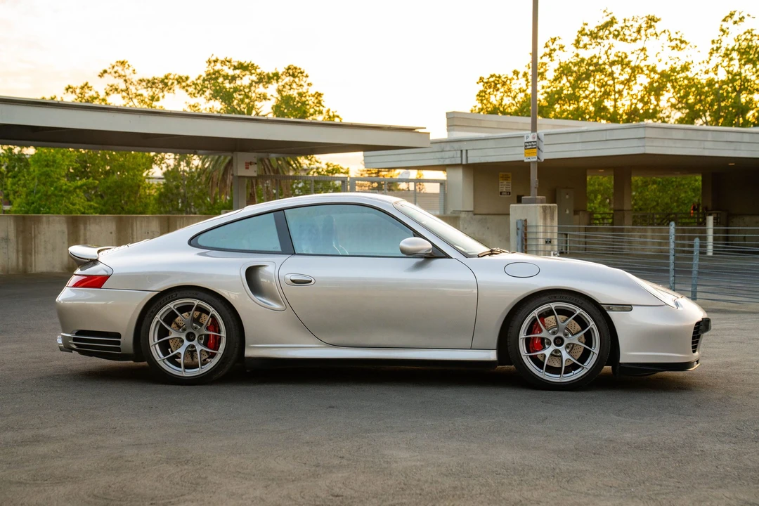 2001 Porsche 996 Turbo - Image 16 of 31