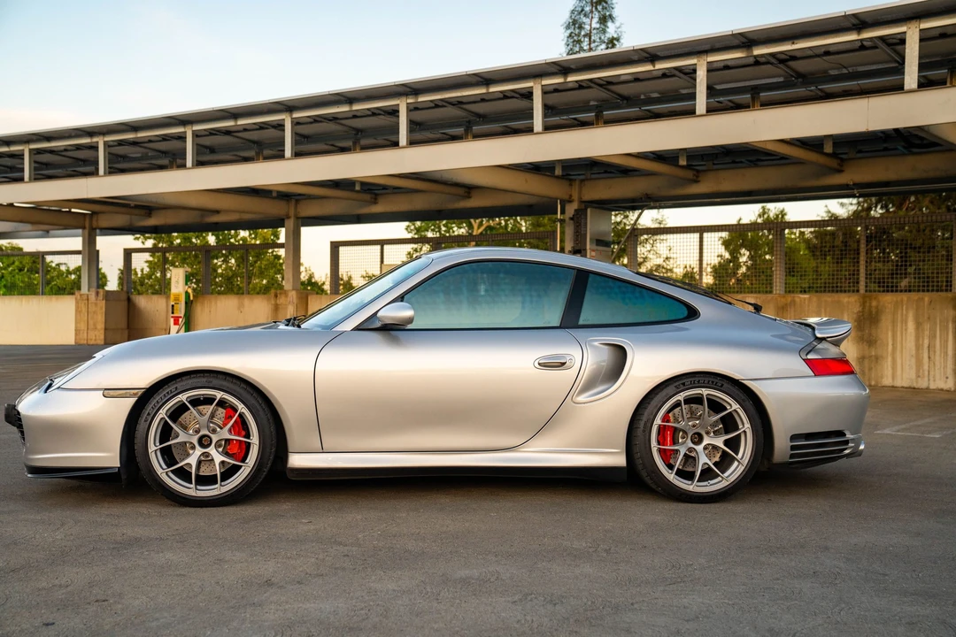 2001 Porsche 996 Turbo - Image 10 of 31