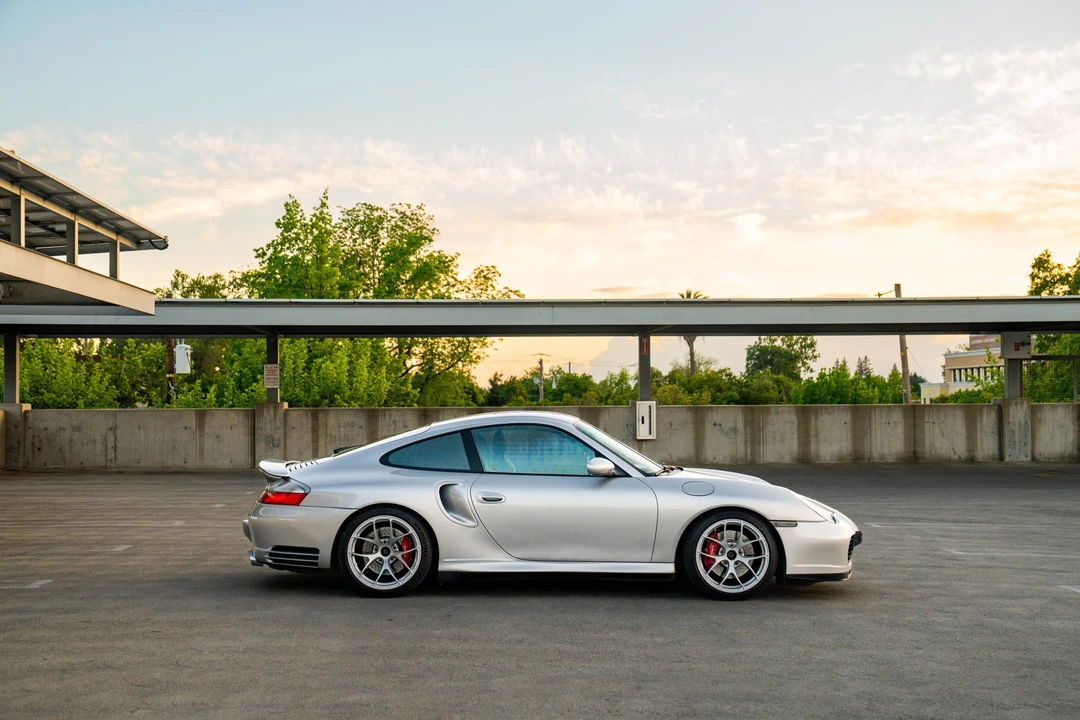 2001 Porsche 996 Turbo - Image 18 of 31