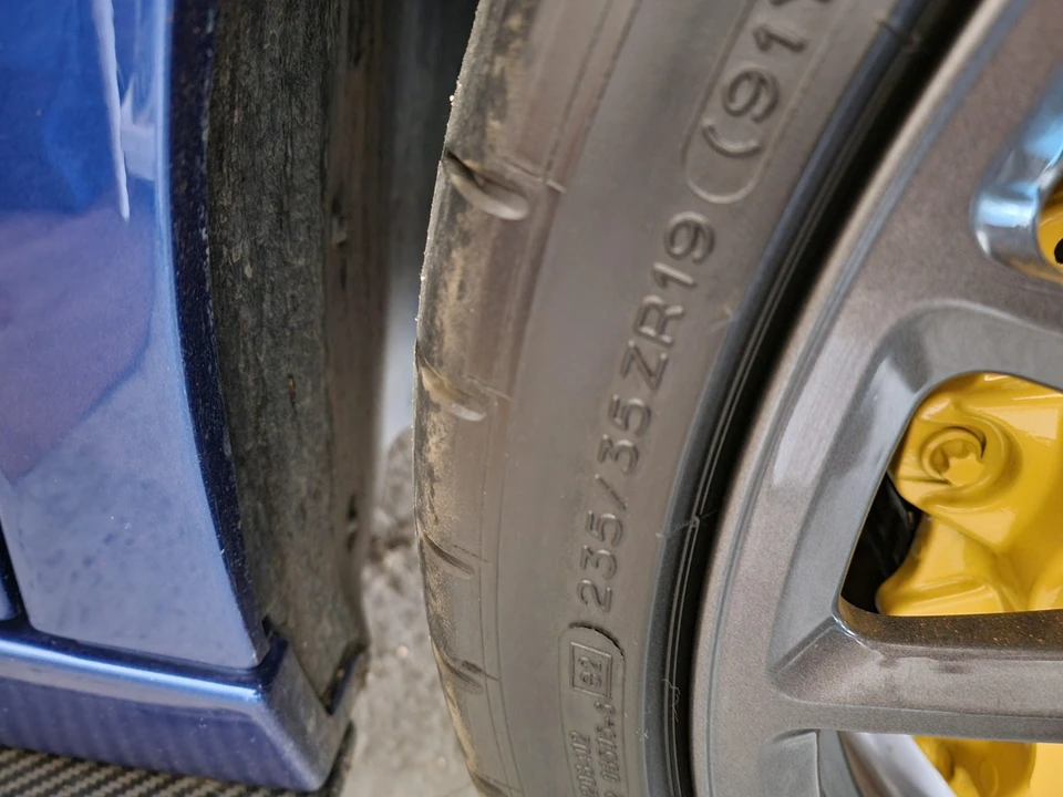 2004 Lamborghini Gallardo - Image 25 of 31