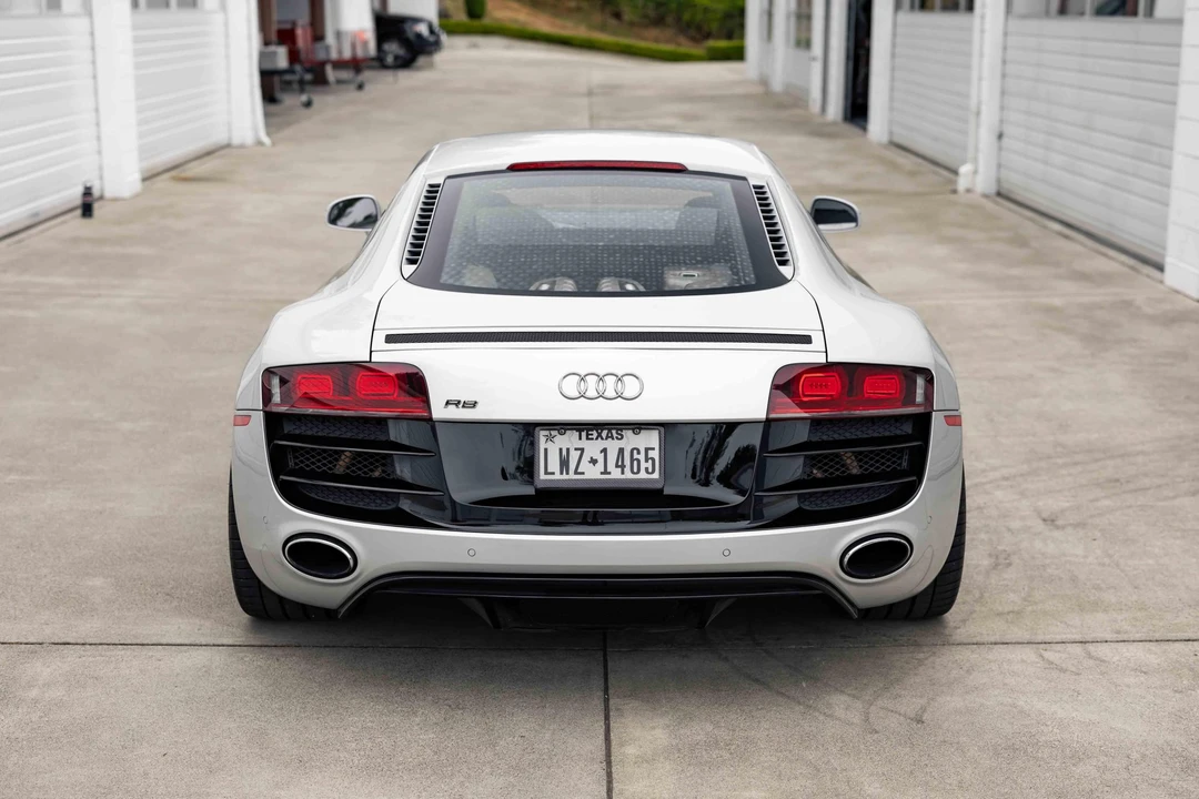 2010 Audi 42 R8 - Image 17 of 31