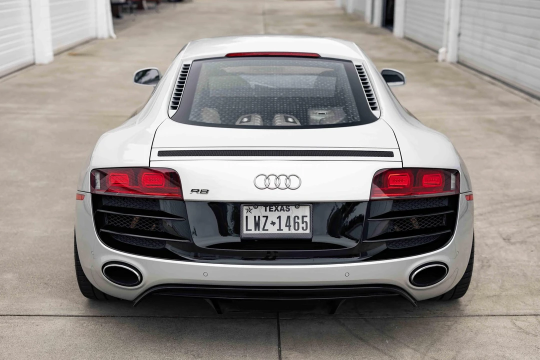 2010 Audi 42 R8 - Image 19 of 31