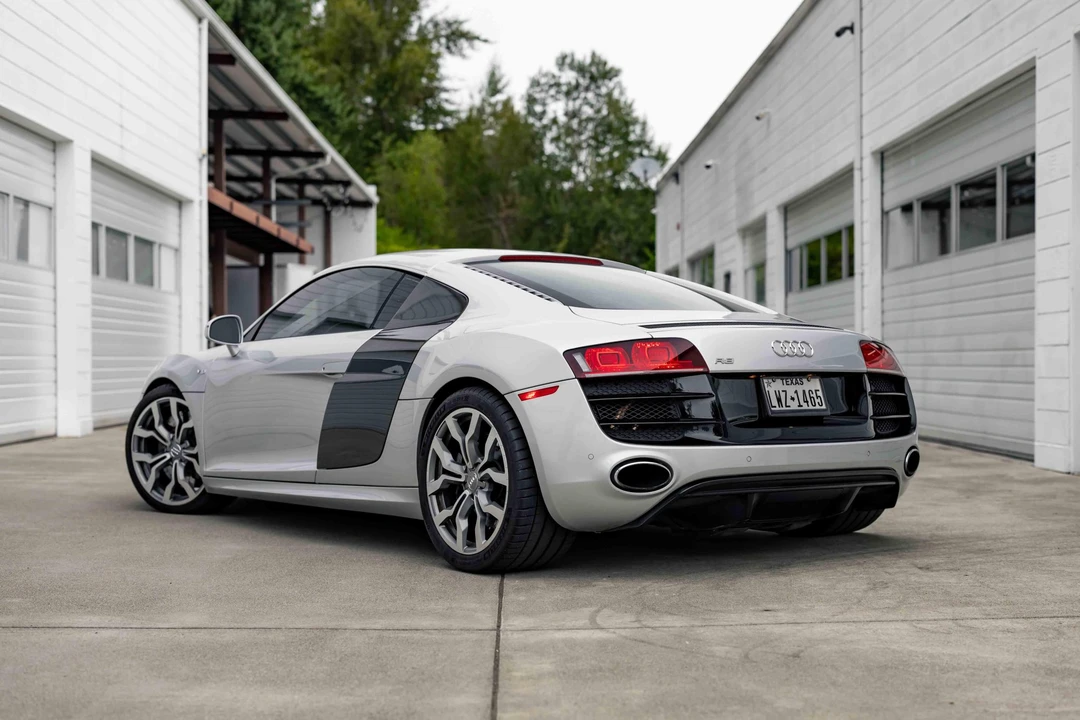 2010 Audi 42 R8 - Image 7 of 31