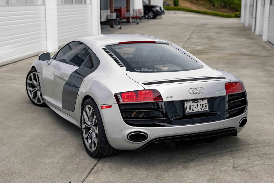 2010 Audi 42 R8 - Image 13 of 31