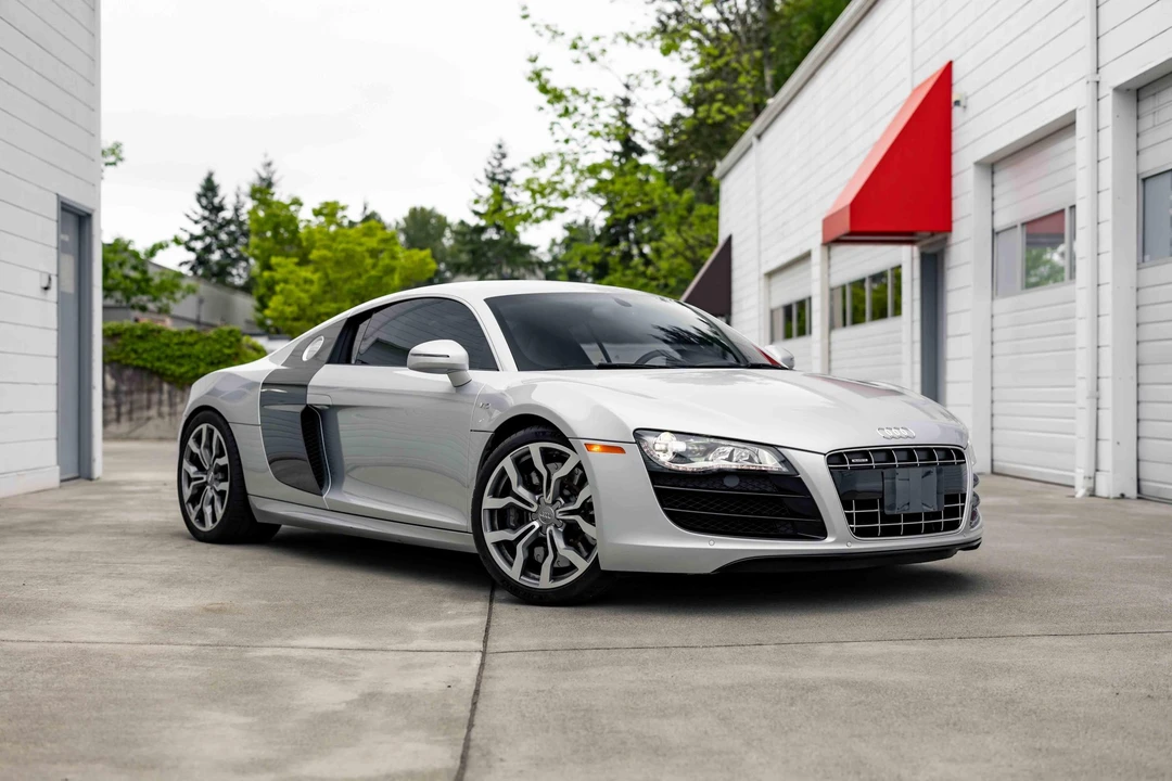 2010 Audi 42 R8 - Image 26 of 31
